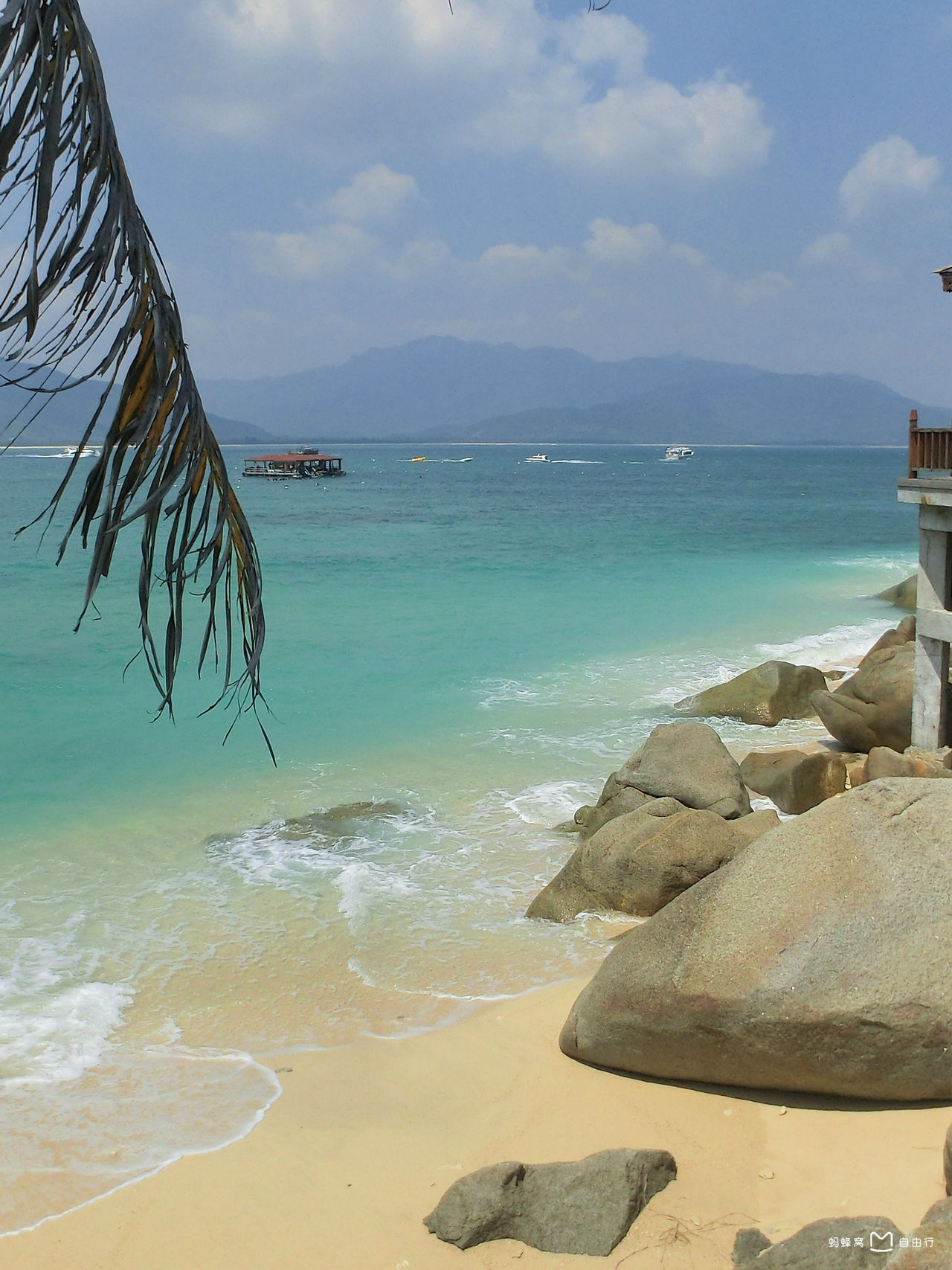  p>分界洲岛位于海南省陵水黎族自治县海南岛的东南海面,距海南岛最近