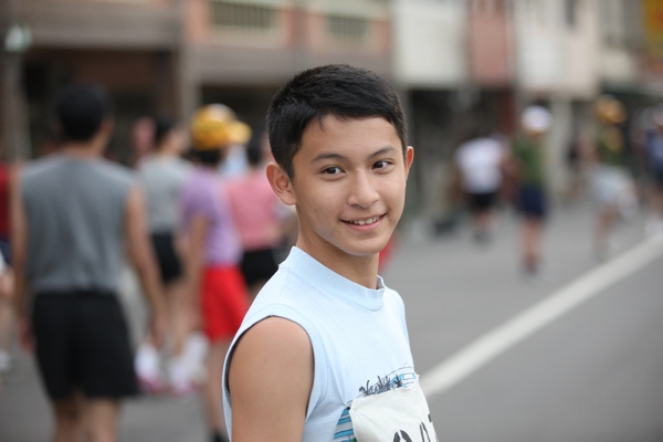  p>《逗阵ㄟ》是卢金城执导,汪筠书,江淑娜,梁修身等主演的剧情片