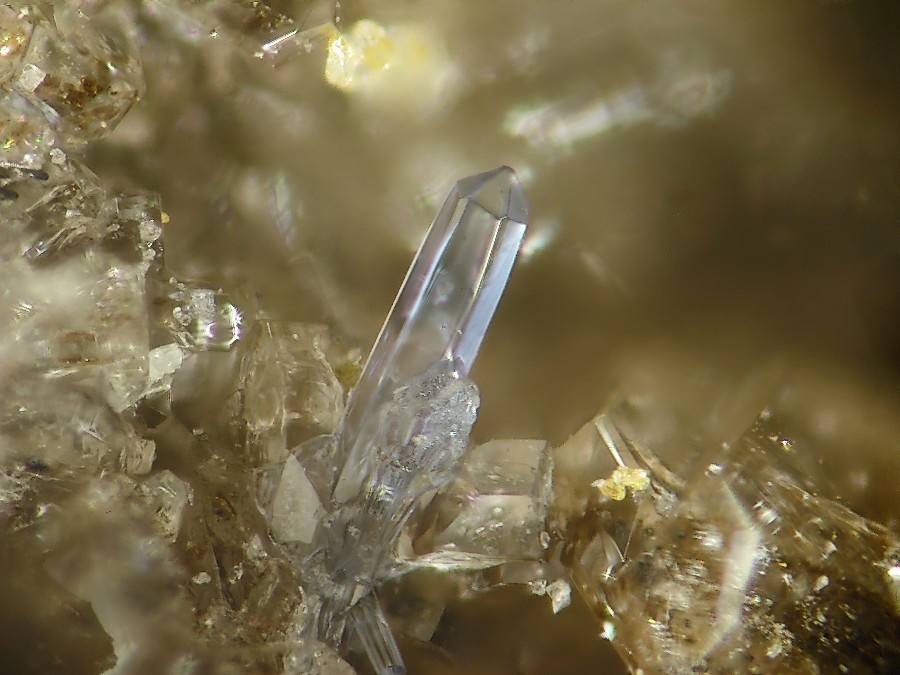  p>硼铝石 (jeremejevite)是一种铝和硼的 a href="#" data-lemmaid="