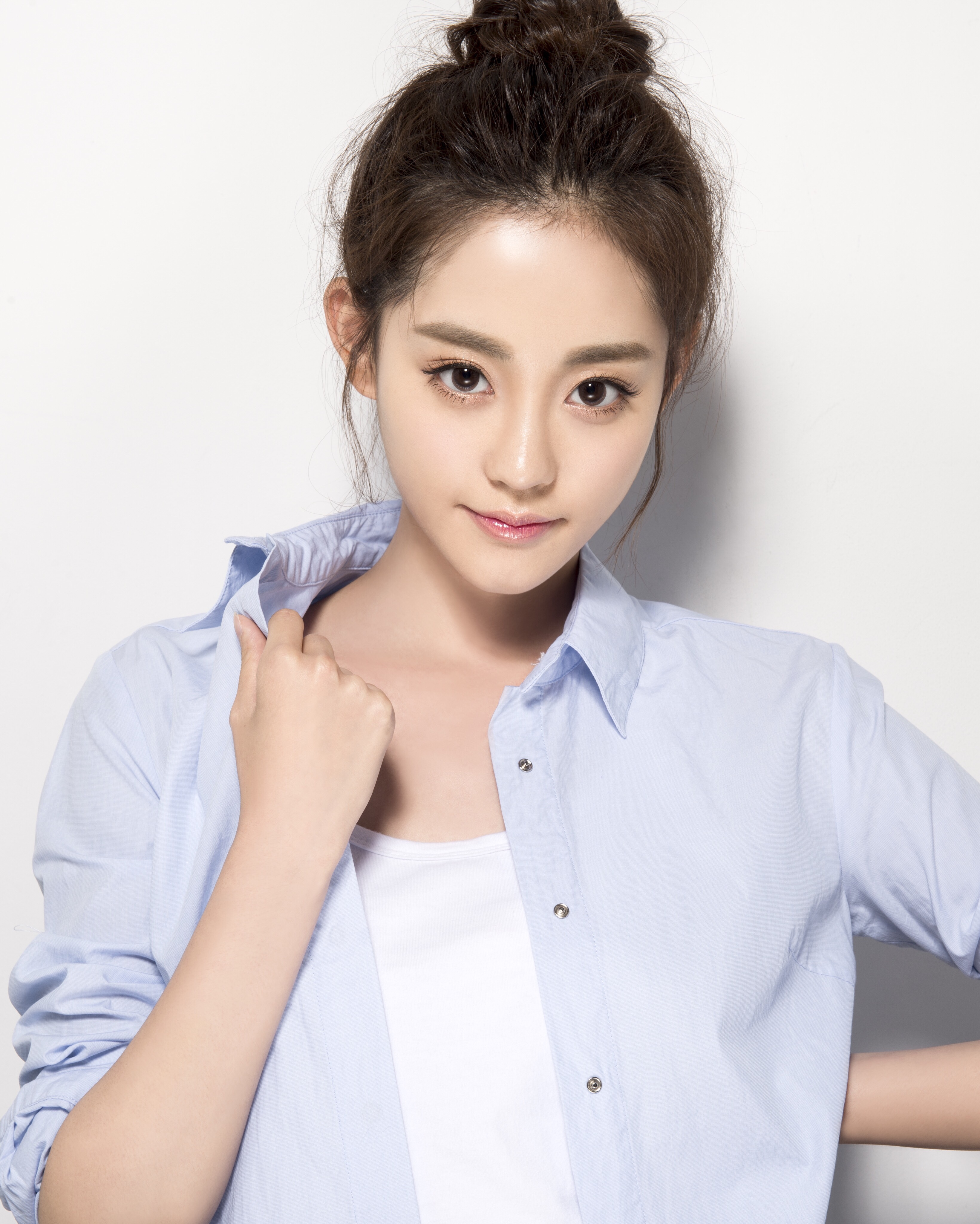 中国内地影视女演员,毕业于 a target="_blank" href="/item/中央戏剧