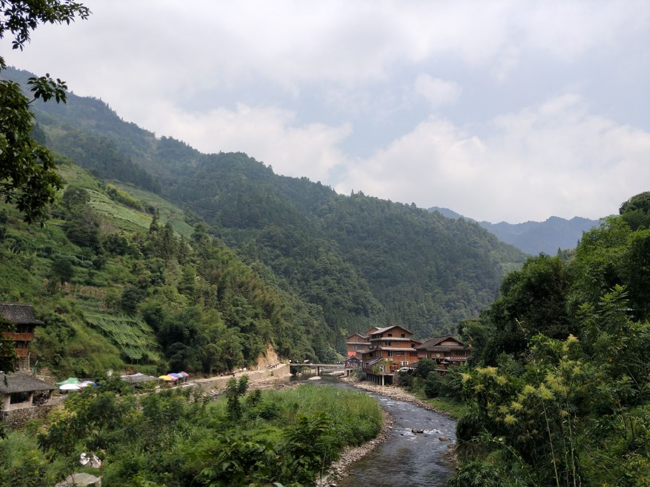 黄洛瑶寨