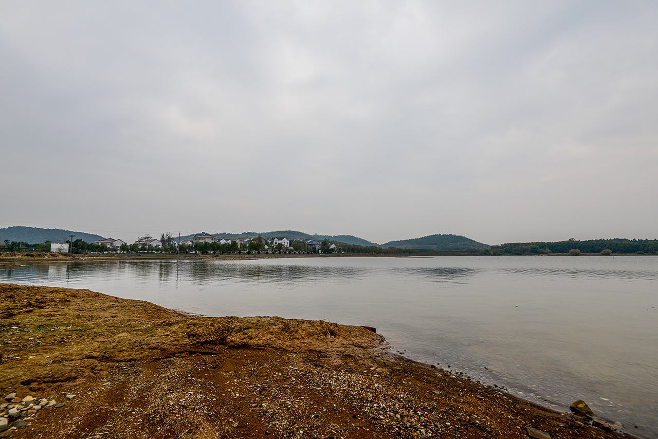  p data-id="gnwqfw8hzk">东屏湖位于 a targe