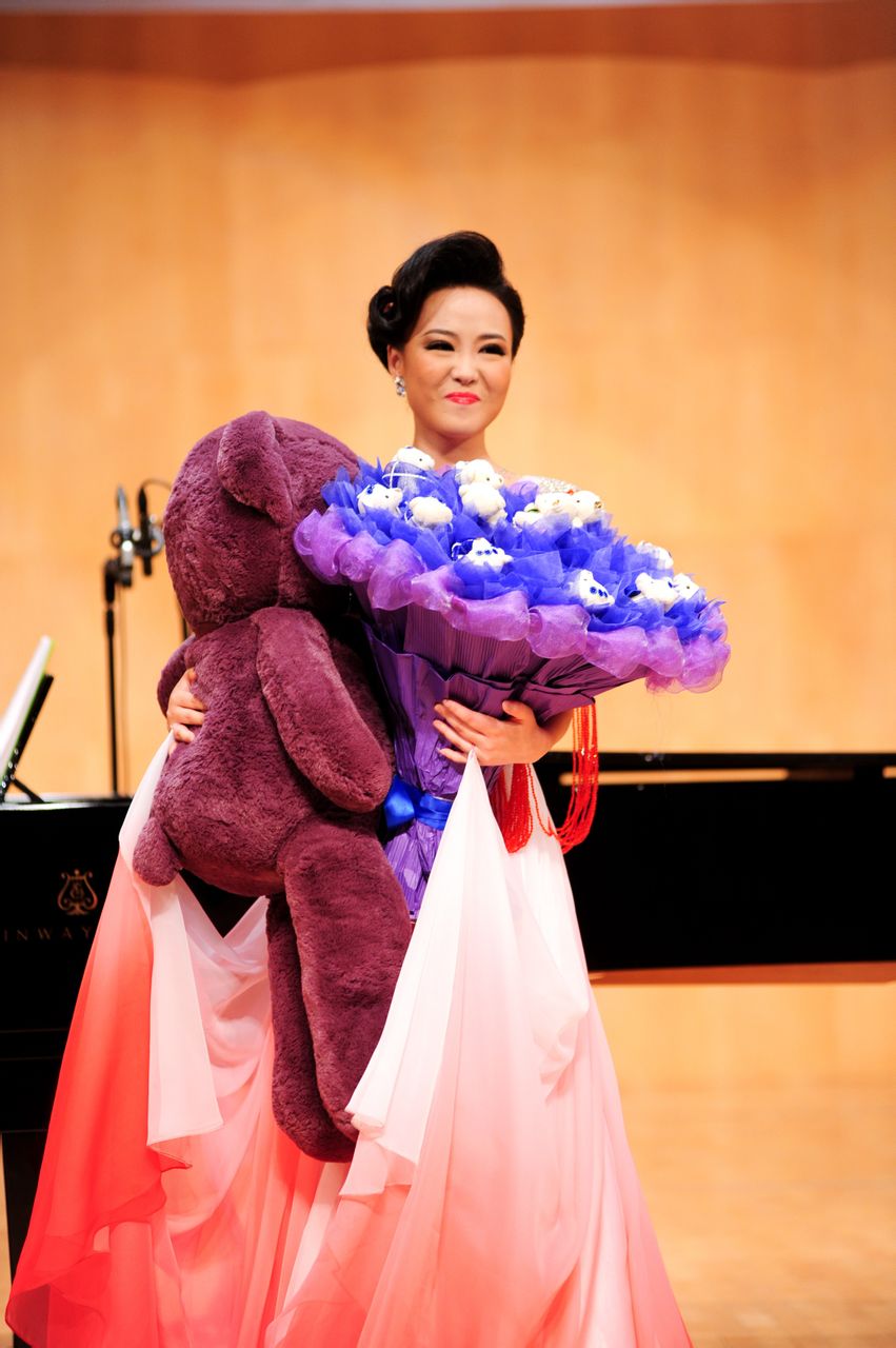 铁路文工团罗菲简历