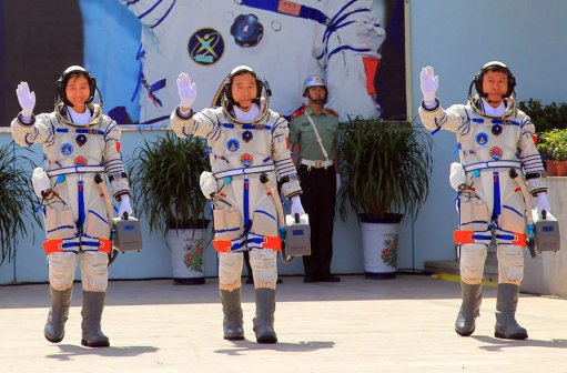 刘洋（中国英雄航天员、首位女航天员）_百度百科