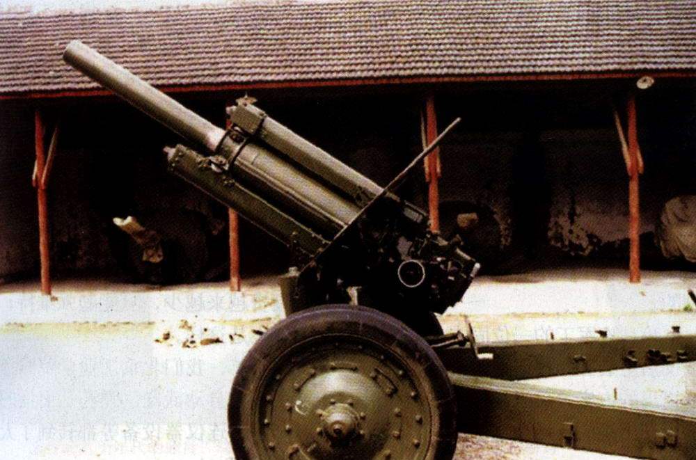  p>该弹主要用来杀伤有生力量,爆破野战工事,支援步兵和坦克的战斗