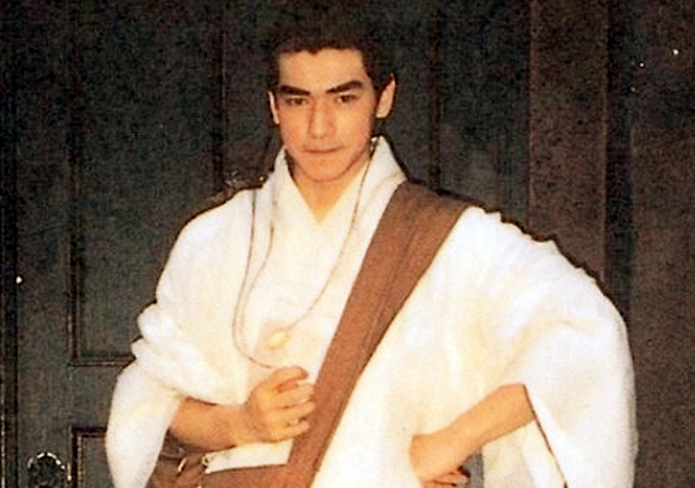 现代豪侠传xiandaihaoxiazhuan(1993)