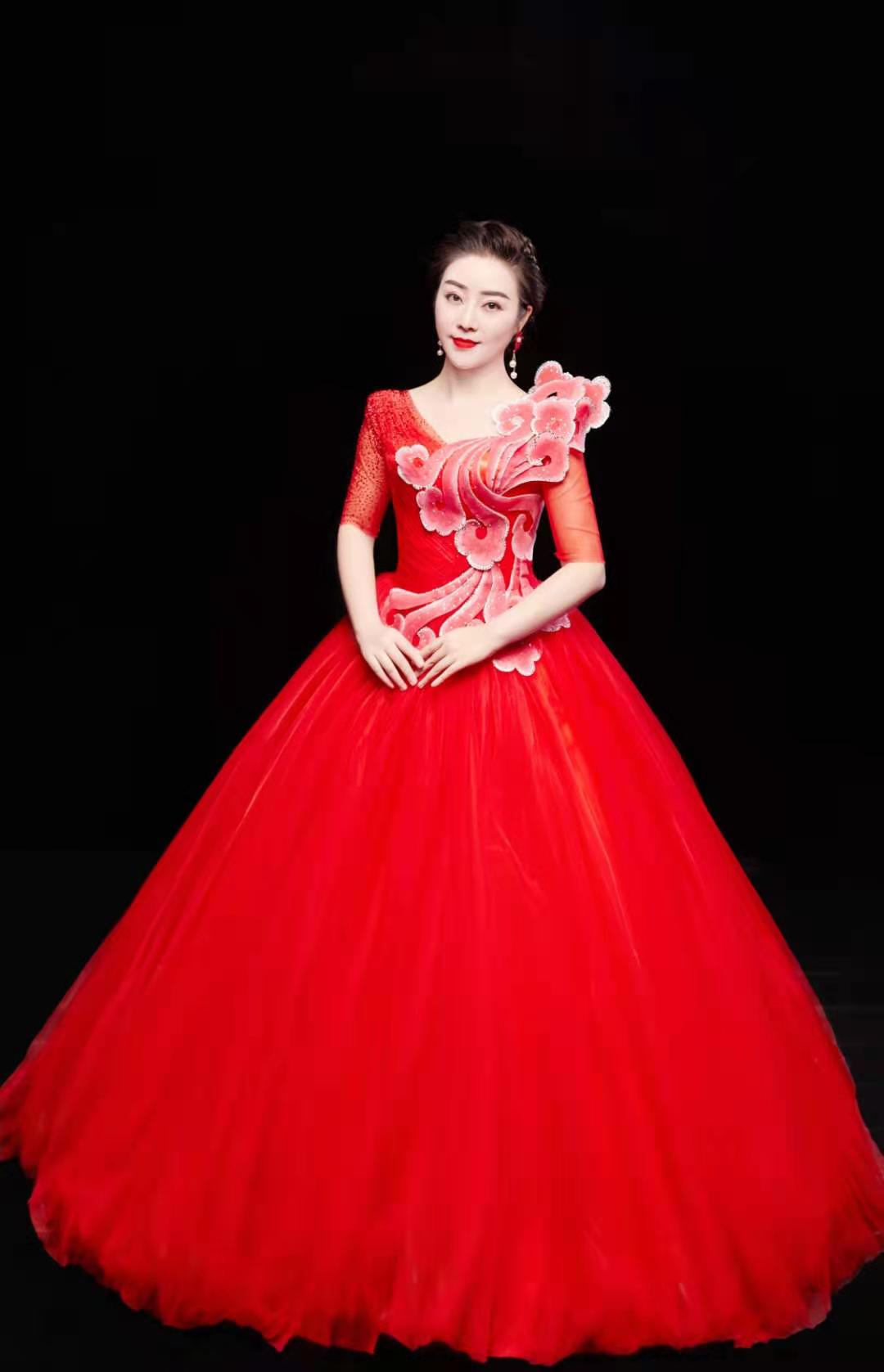  p>李蓉,歌手,出生于 a target="_blank" href="/item/湖南省/293174"