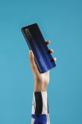 iQOO Z1再官宣：首发天玑1000 Plus配备144Hz竞速屏！_百科TA说