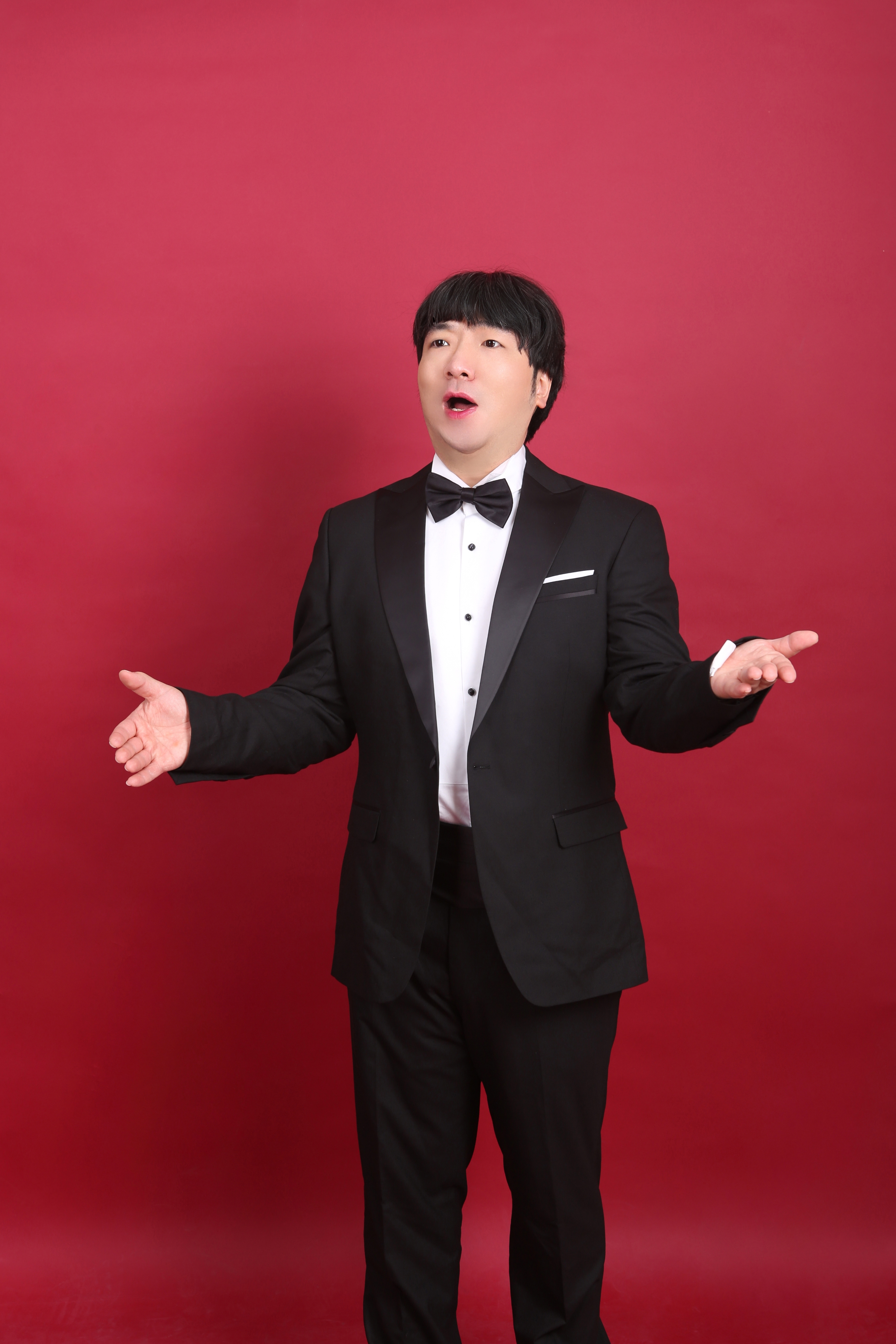 data-ctrid="t40hxfgpaibm">1982年生于北京市,男低音歌手,独唱演员