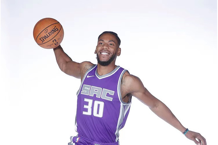 格伦-罗宾逊三世