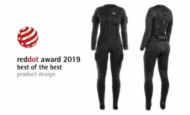 Teslasuit 最新VR手套和触感衣_百科TA说