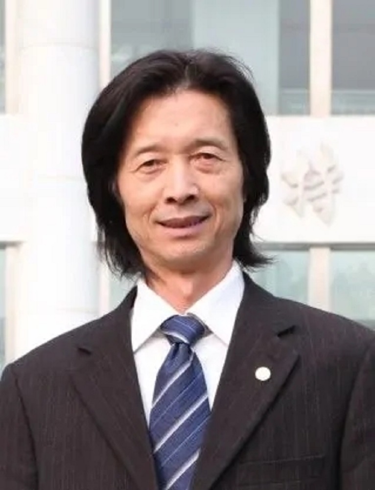  p>张维,男,汉族,1955年2月出生,重庆九龙坡人,中共党员,国家一级导演