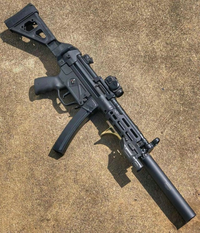  p data-id="gnssy4ub6f">mp5冲锋枪(英文:mp5 submachine gun)是由