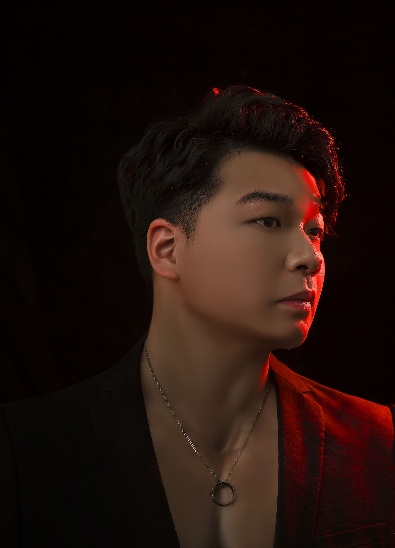  p>黄茏,男,中国 a target="_blank" href="/item/新余/479498" data