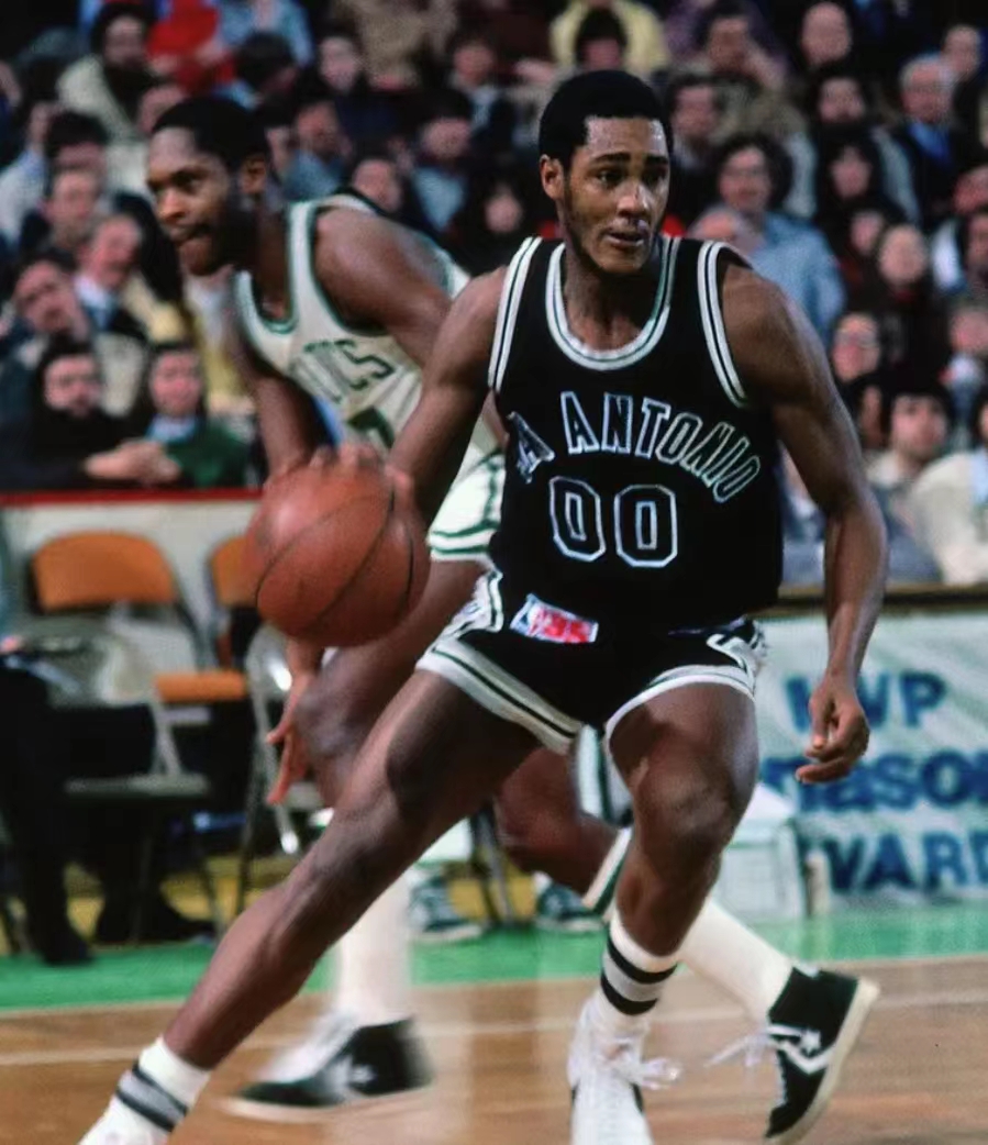  p data-id="gnbk6fxdx3">约翰尼·摩尔(johnny moore),1958年3月3日