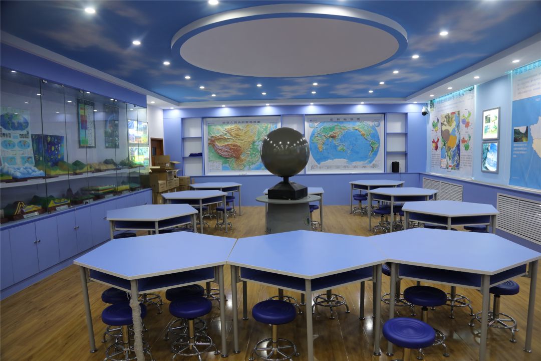  p>北镇市高级中学(beizhen senior high school)是辽宁省重点中学,省