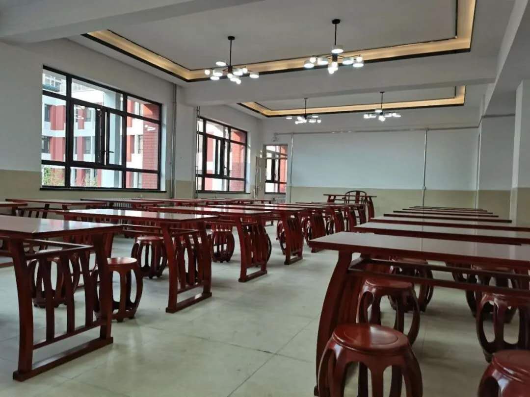 尖草坪区外滩实验小学