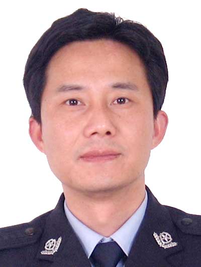 李文东