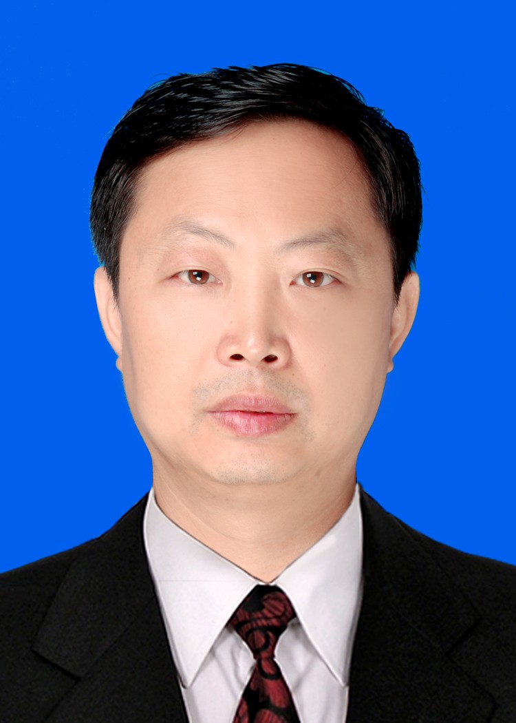  p>张筠,现任职于贵州省织金县官寨乡党委书记. /p>