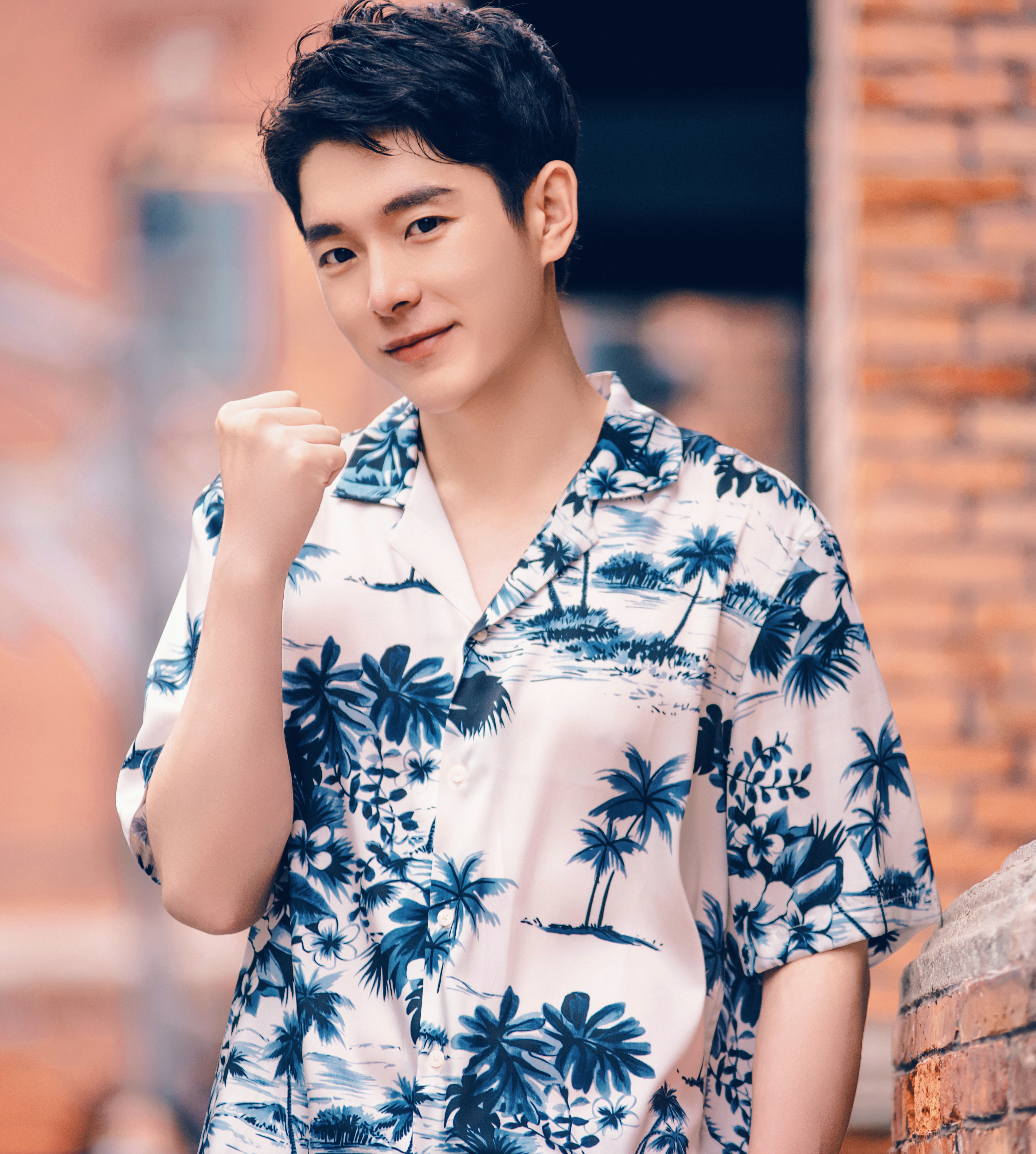  p>王鑫,出生于辽宁省沈阳市.