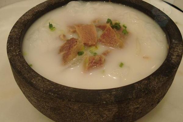 砂锅苦瓜牛肉汤