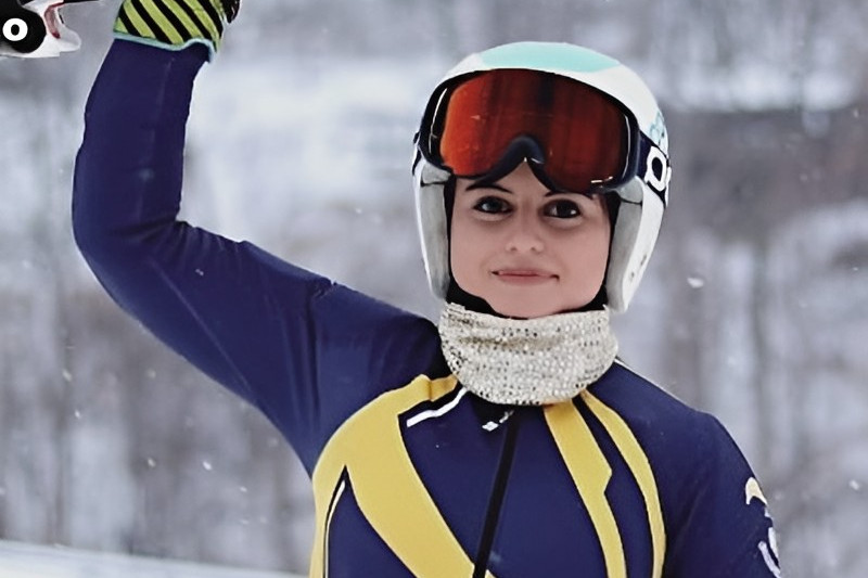 escobar),2002年2月1日出生于美国纽约,厄瓜多尔高山滑雪运动员