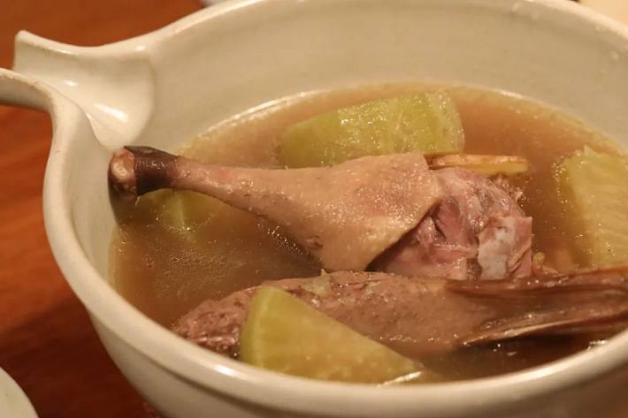 青萝卜陈皮煲鸭汤
