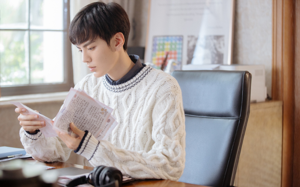  p data-id="gocmpdjb6k">毕雯珺,1997年11月21日出生于辽宁省抚顺市