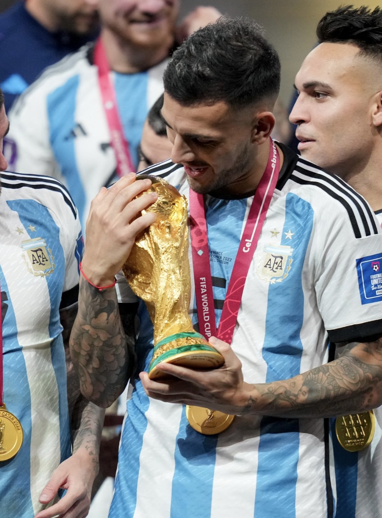 莱安德罗·帕雷德斯