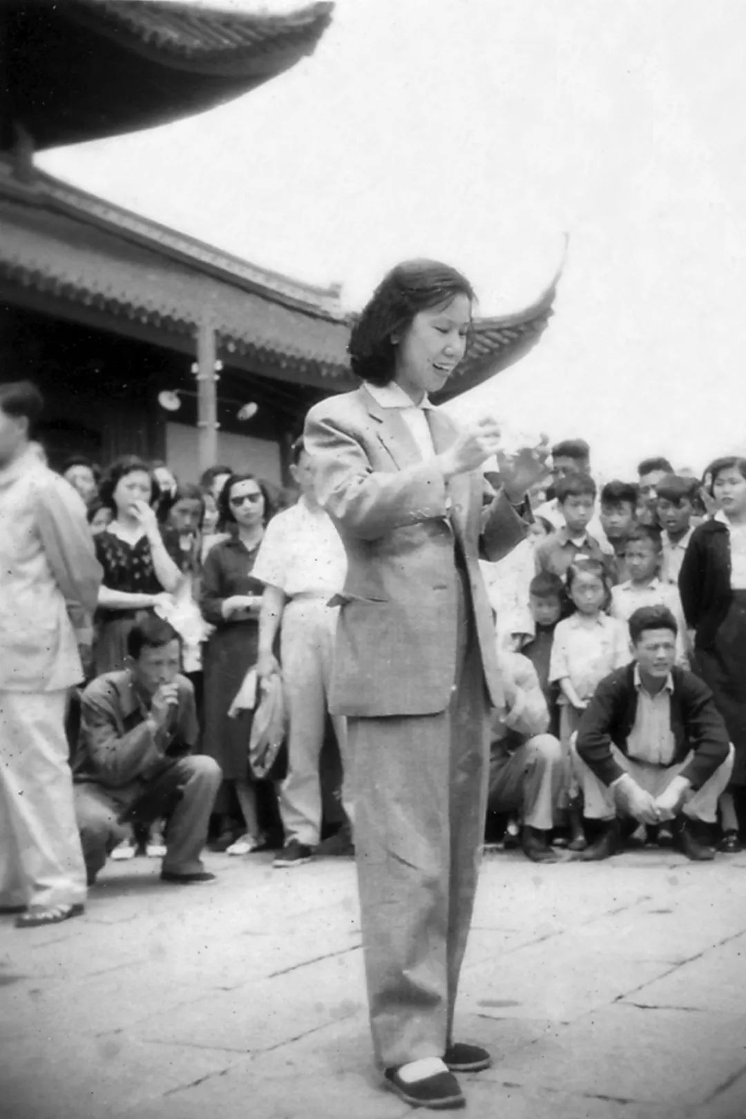 沪语悦读 | 沪剧人生：沪剧杨派创始人—— 杨飞飞_百科TA说