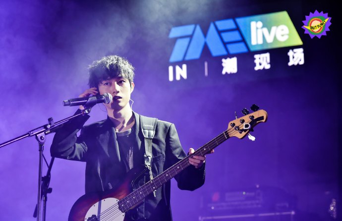 ">小智,本名李奕谆,1995年5月8日出生于陕西省西安市,中国内地贝斯手