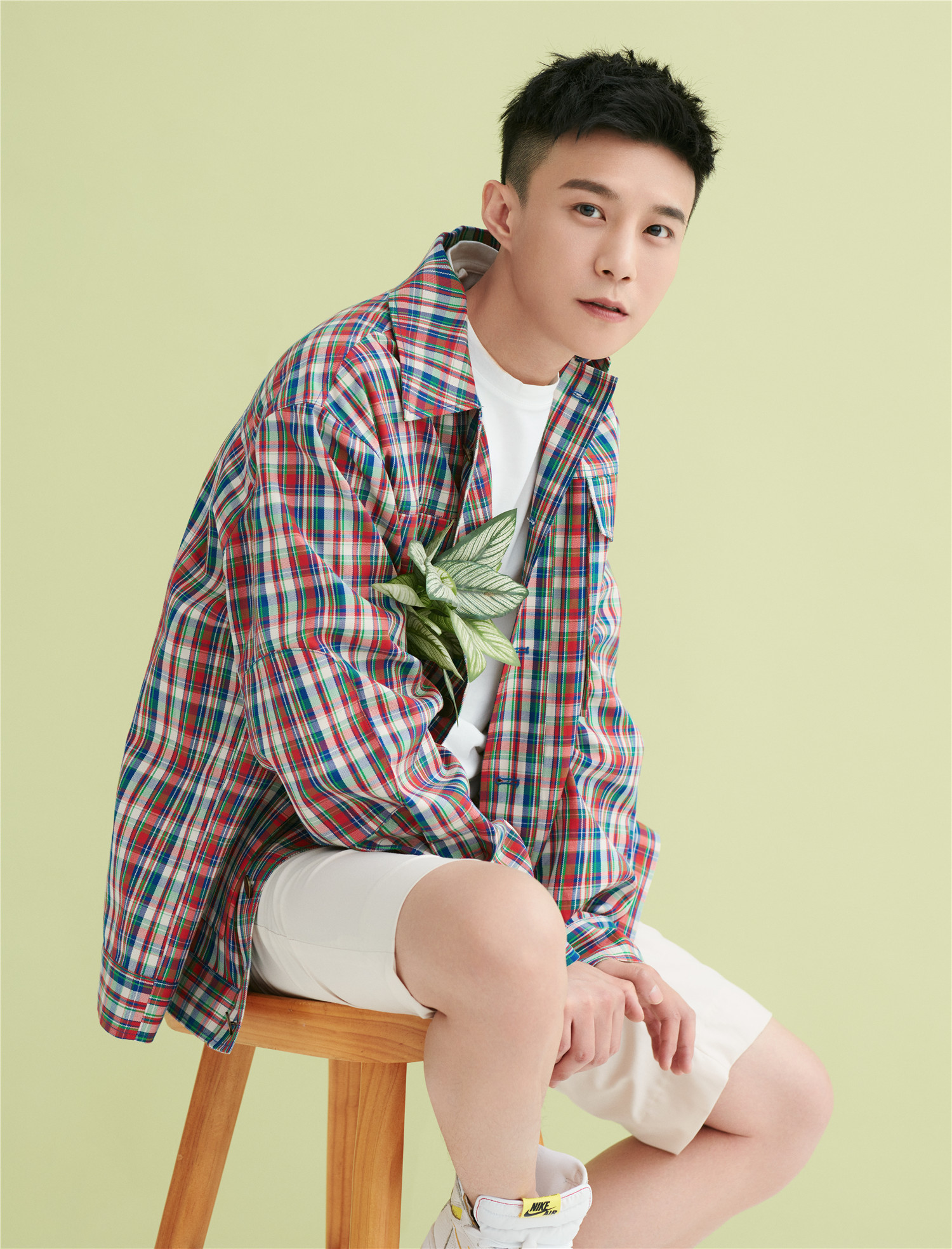  p>王宫良(kid young),原名王柯达,出生于山西省太原市,中国内地影视