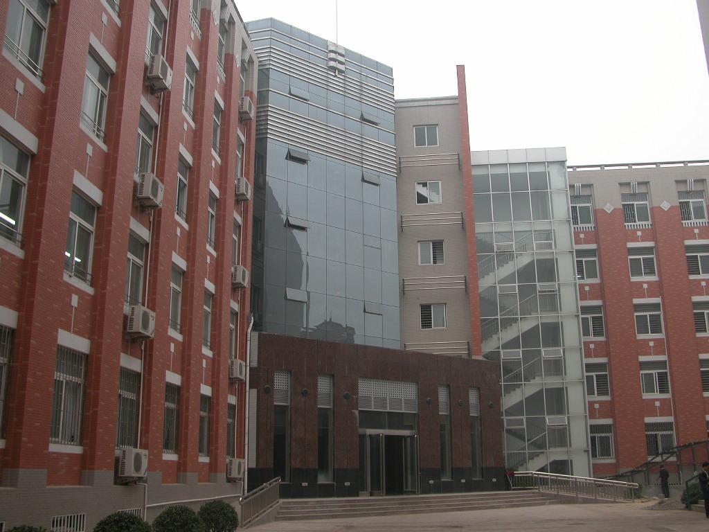  p>郑州市第六中学(又名郑州六中, a href="#" data-lemmaid="