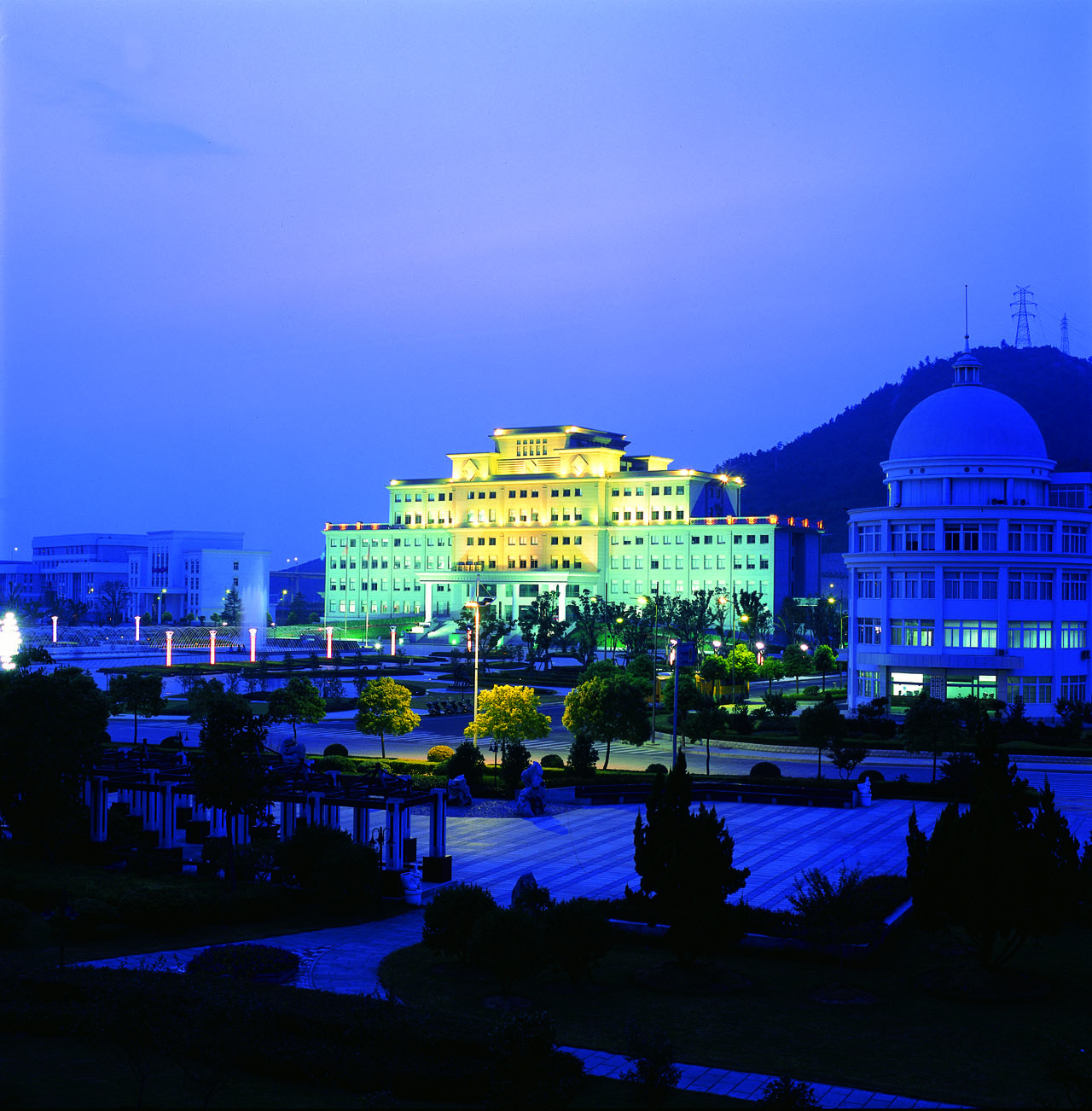  p data-id="go16s9p6zv">宁波大榭开发区于1993年3月经国务院批准