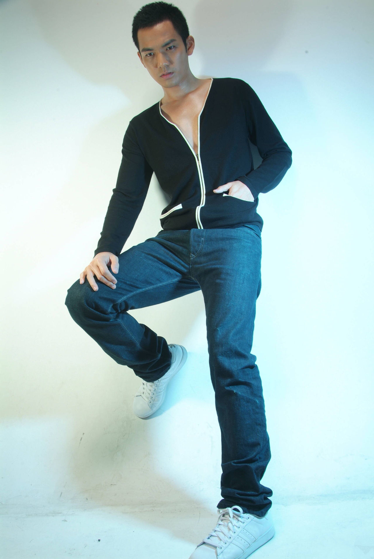  p>钟汉良(wallace chung),1974年11月30日出生于 a target="_blank"