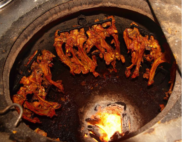 馕坑烤肉