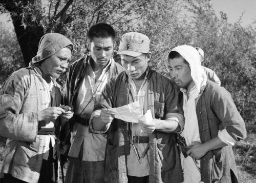  p>《平原游击队》是由 a href="#" data-lemmaid="2016368">长春电影