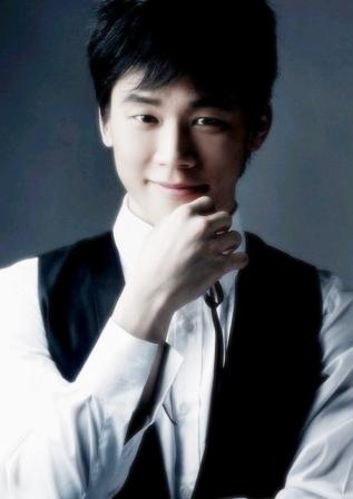  p>金武烈 i>(         ,kim moo yeol) /i>,1982年5月22日出生于韩国