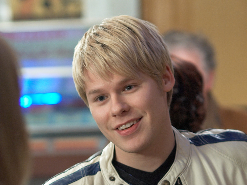 harrison) /i>,1977年11月2日出生于美国 a target="_blank" href="