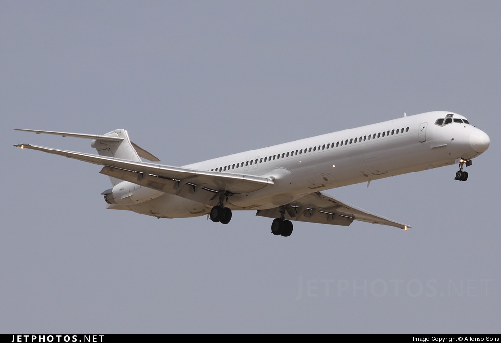  p>md83为美国原麦克唐纳   道格拉斯公司md80系列客机.