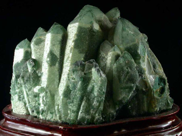  p>透辉石英文名称为diopside,是 a href="#" data-lemmaid="2447992"