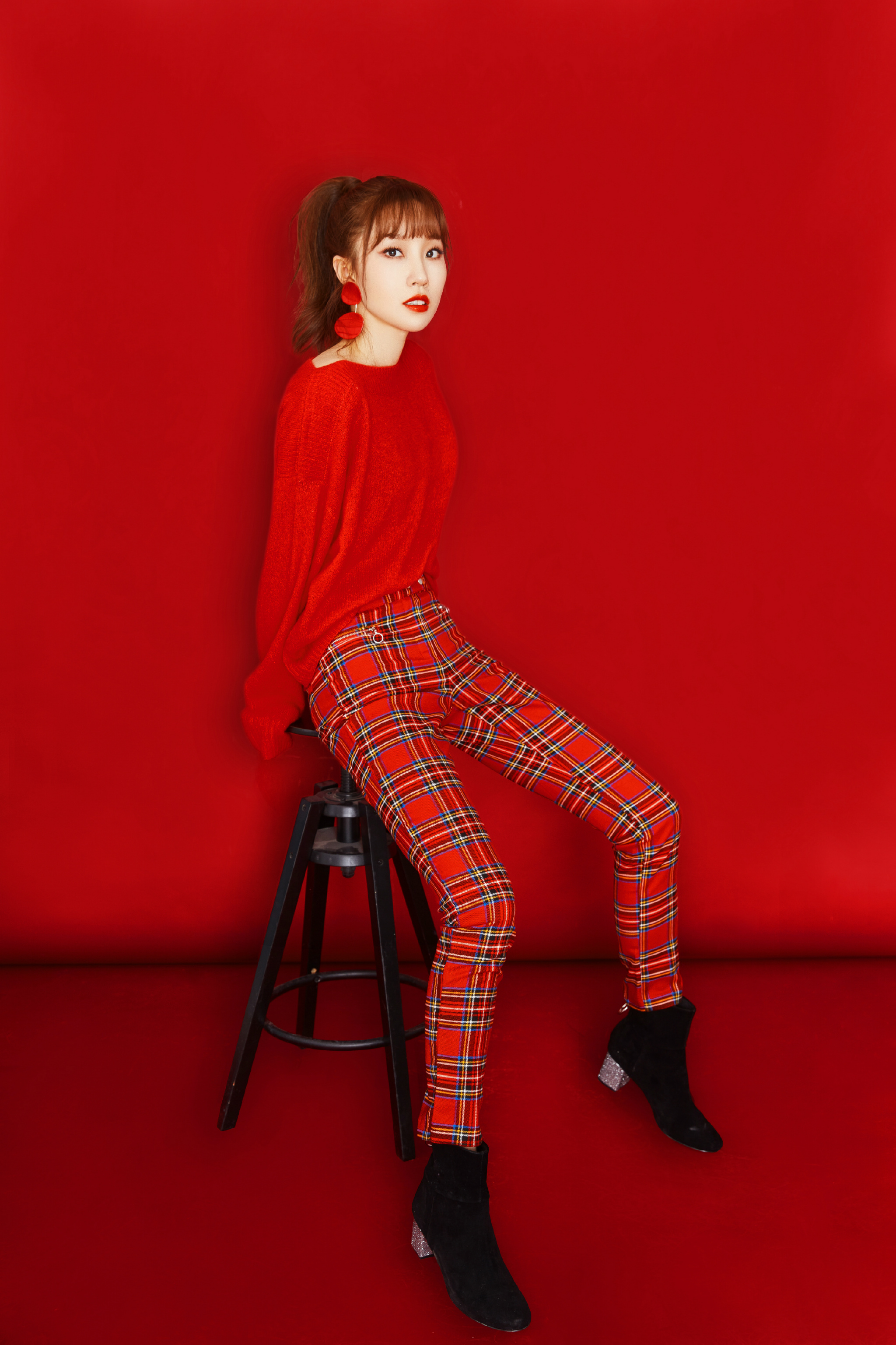  p>刘瑞琦(richael),1993年9月2日出生于安徽,中国内地创作女歌手.