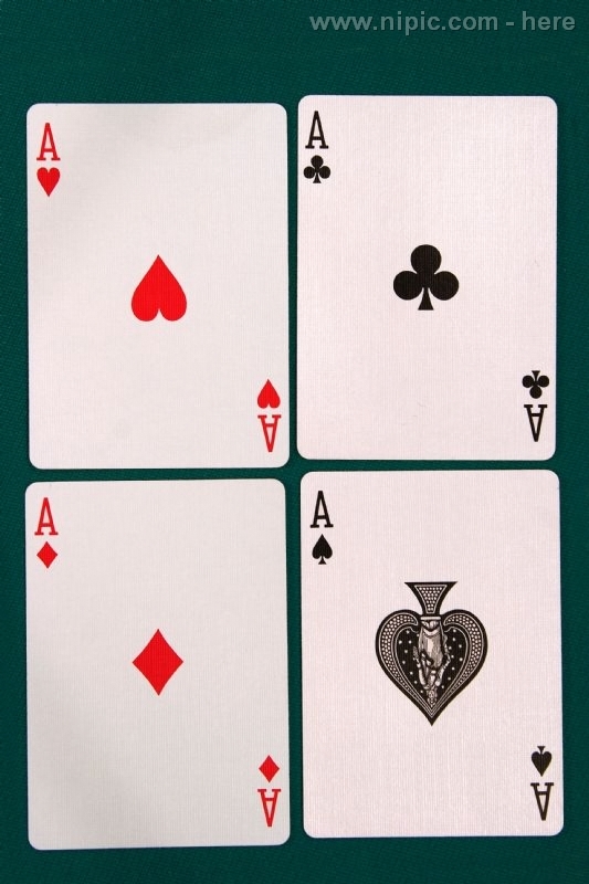  p>扑克牌占卜在七世纪时由吉卜赛人流传入欧洲,是蕴含多种启示的玩意