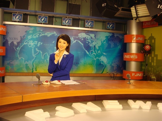  p data-id="gnwlwxm7ut">吴菲,女,四川成都人,现任福建电视台新闻