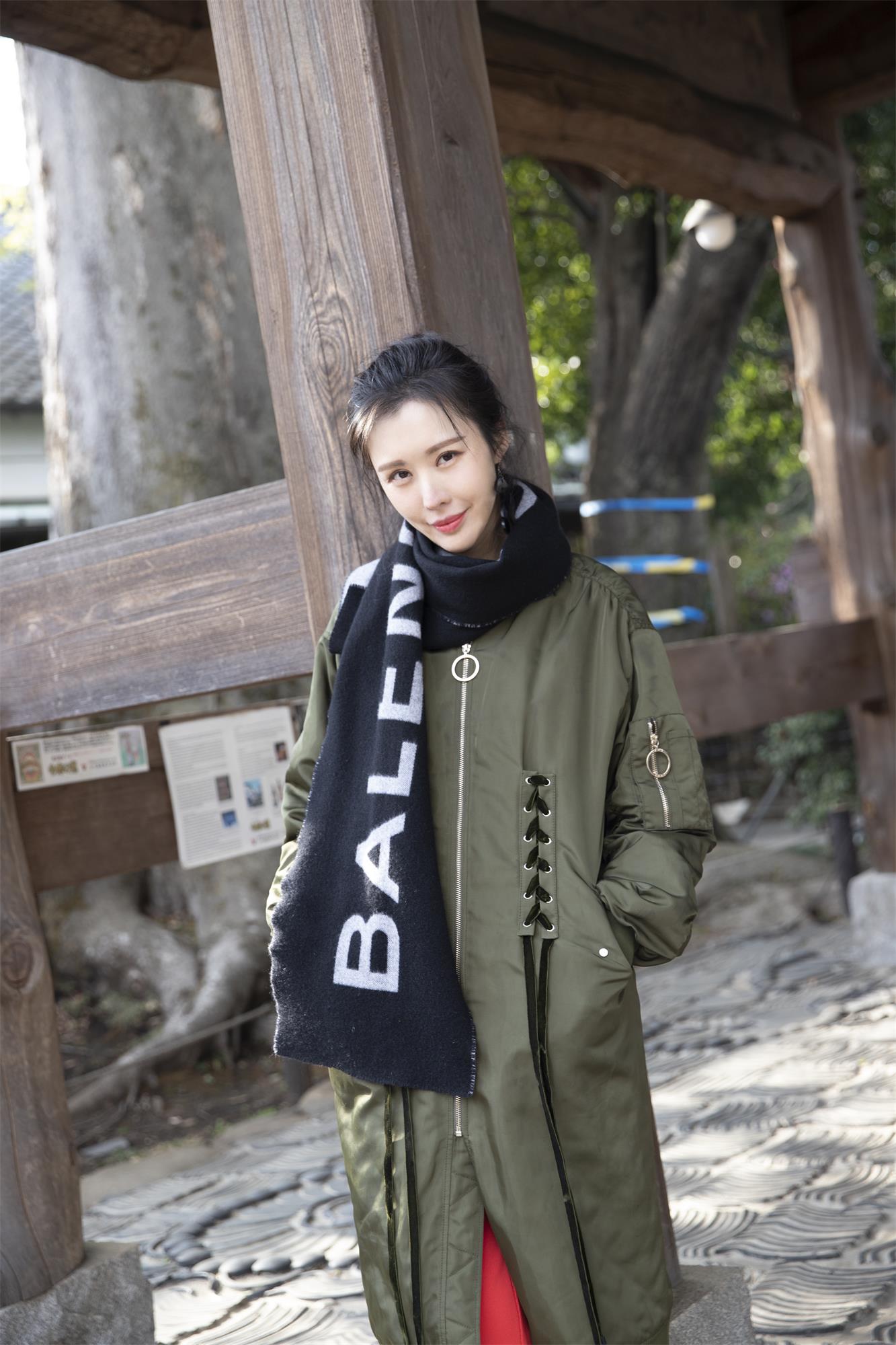 田朴珺,女,汉族,1981年2月23日出生于上海市,制片人,演员,作家