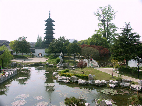  p>聚沙塔,全名"聚沙百福宝塔",位于江苏省苏州市常熟市梅李镇梅东路1