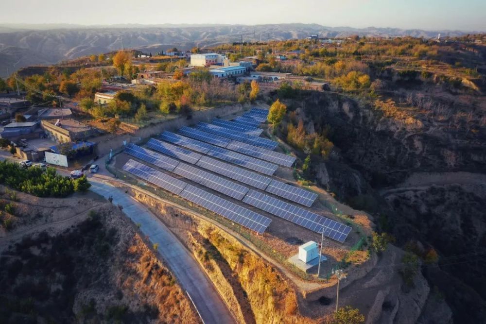 target="_blank" href="/item/吴堡县/4612920" data-le