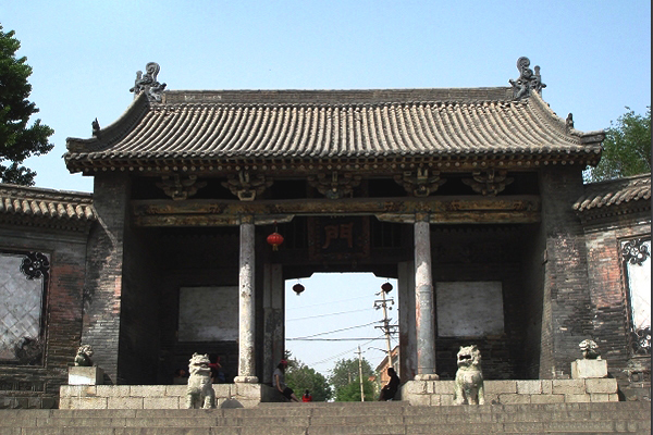  p>潞安府衙,坐落于位于山西省长治市潞州区庙道巷南50米,始建于隋