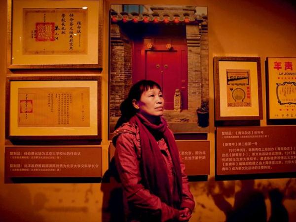 瞭望 | 你熟悉的网红作家，作品论“公斤”，却买不起一台电脑_百科TA说
