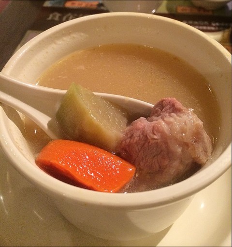 青红萝卜排骨汤